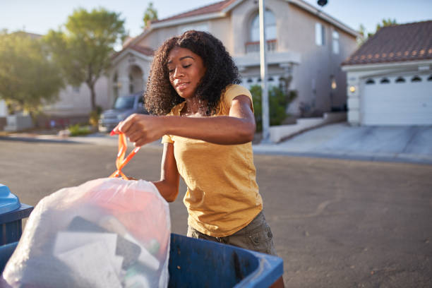Best Construction Debris Removal  in Benld, IL
